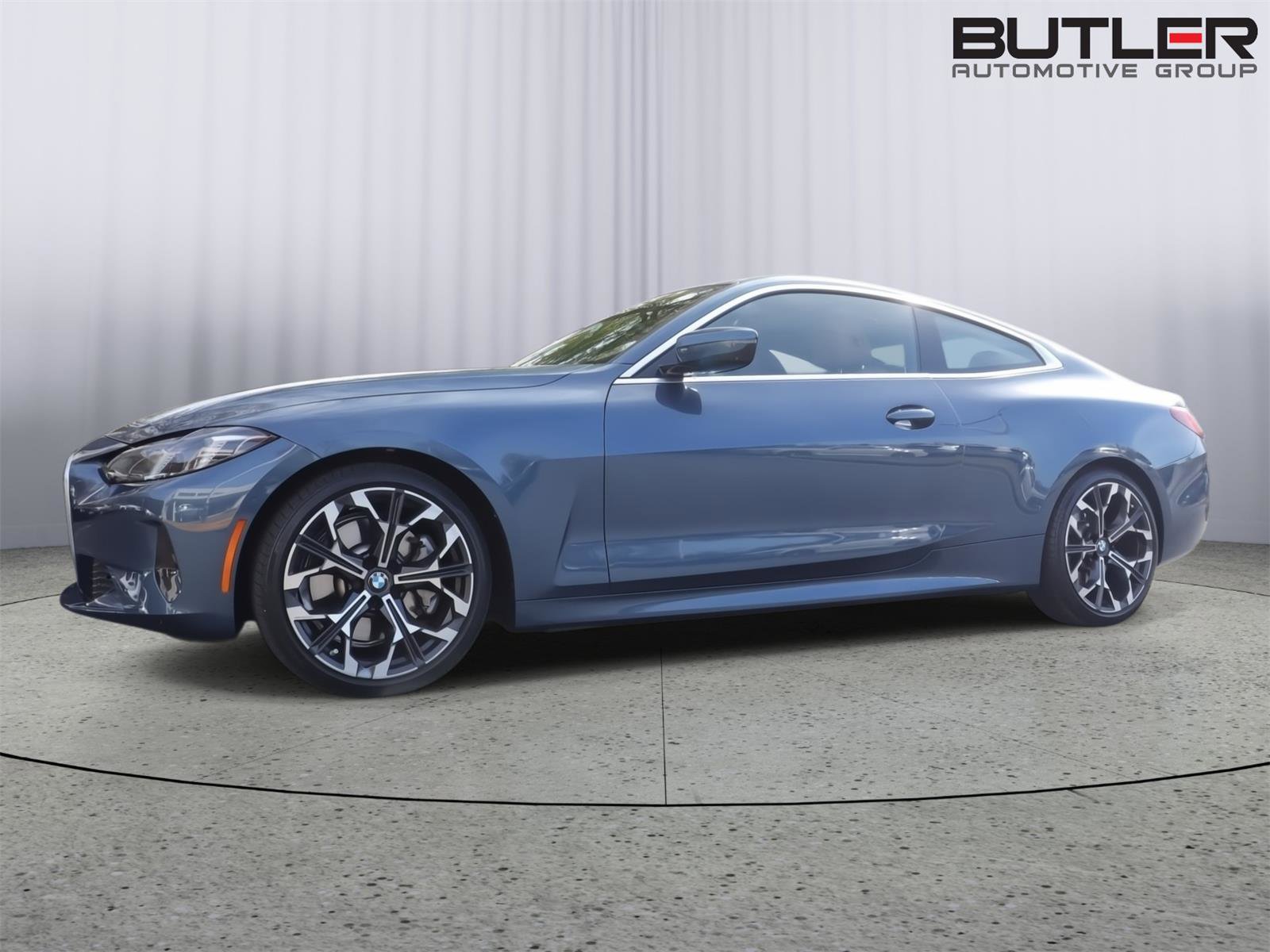 Used 2025 BMW 430i Coupe w/ Convenience Package image 9