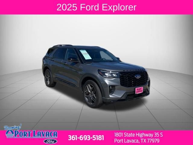 Used 2025 Ford Explorer ST-Line w/ ST-Line Street Pack