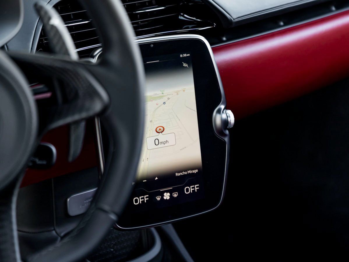 Used 2025 McLaren Artura image 17