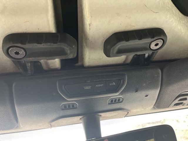 Used 2023 Jeep Gladiator Willys image 29