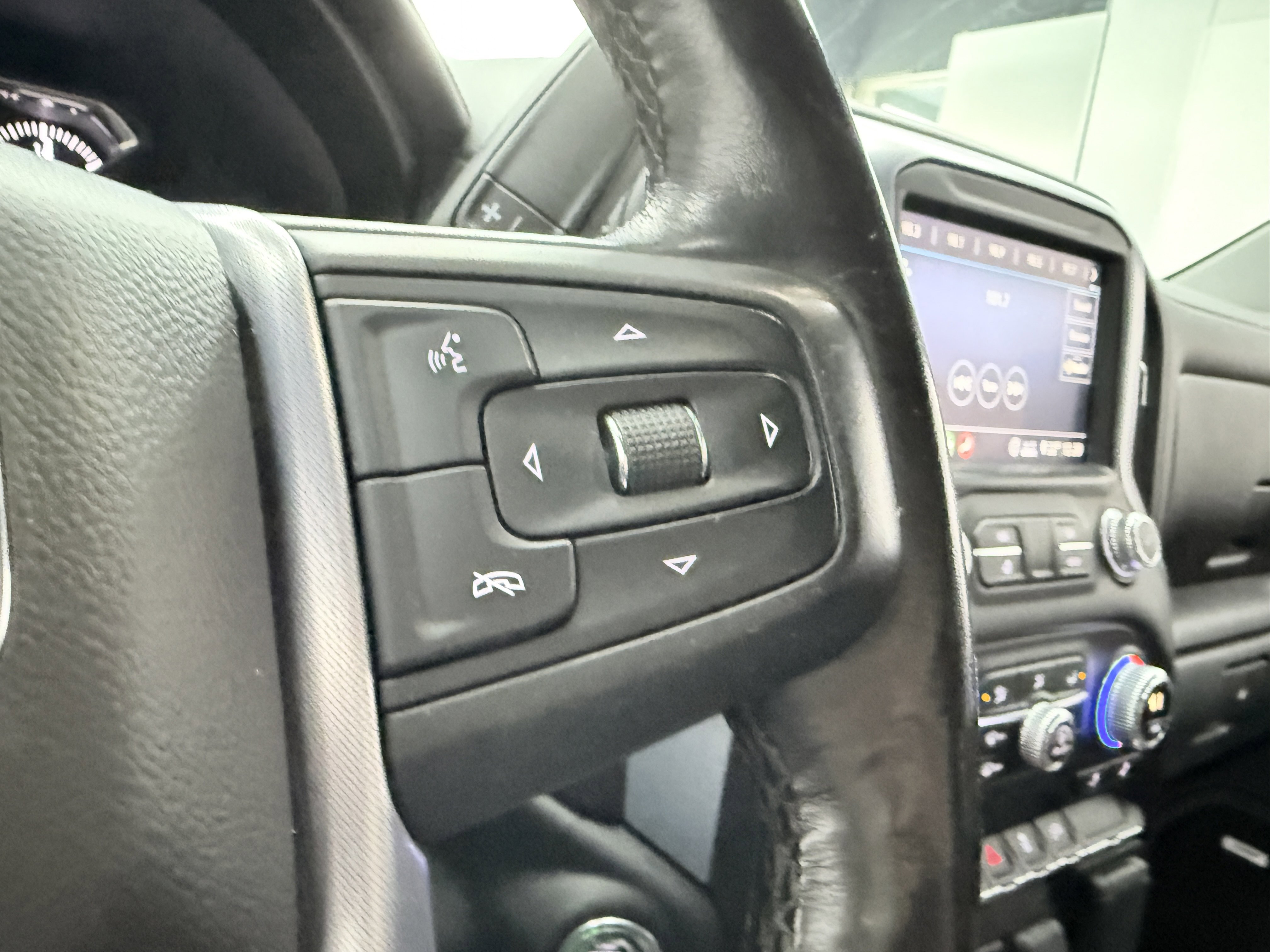 Used 2020 GMC Sierra 1500 Elevation image 16