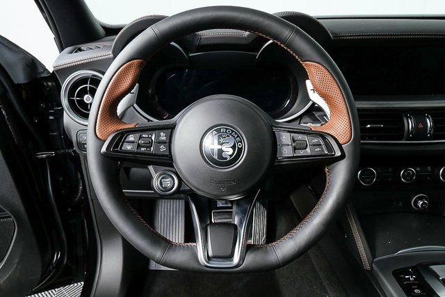 New 2025 Alfa Romeo Stelvio Sprint image 11