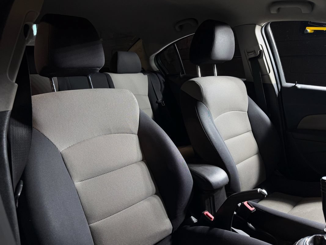 Used 2016 Chevrolet Cruze L FWD image 16