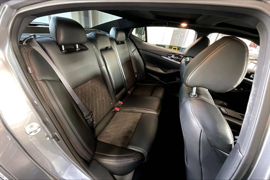Used 2023 Nissan Maxima SR FWD image 15
