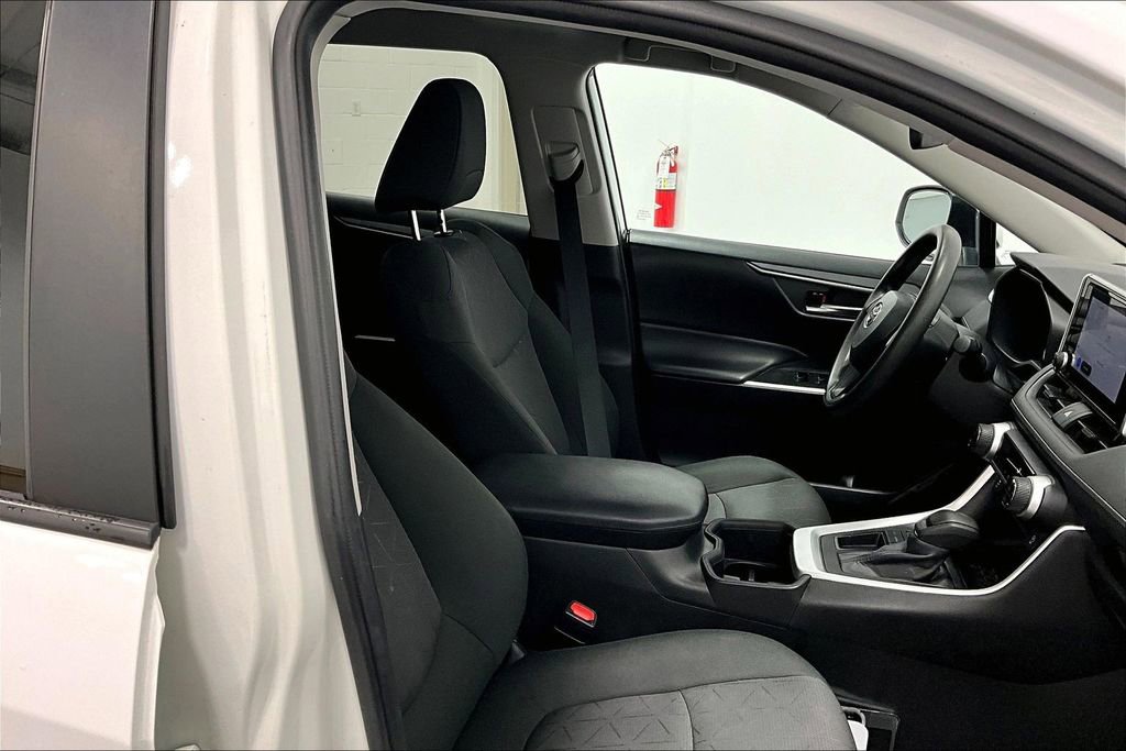 Used 2024 Toyota RAV4 XLE image 10