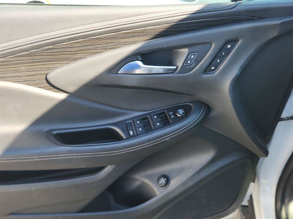 Used 2018 Buick Envision Essence AWD/4WD image 14