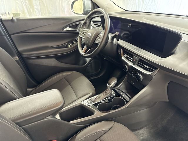 Certified 2025 Buick Encore GX Preferred FWD image 26