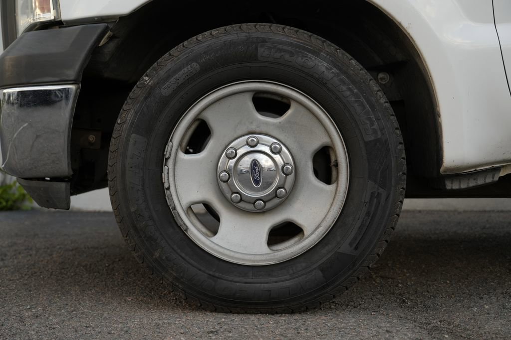 Used 2007 Ford F350 XL RWD image 13