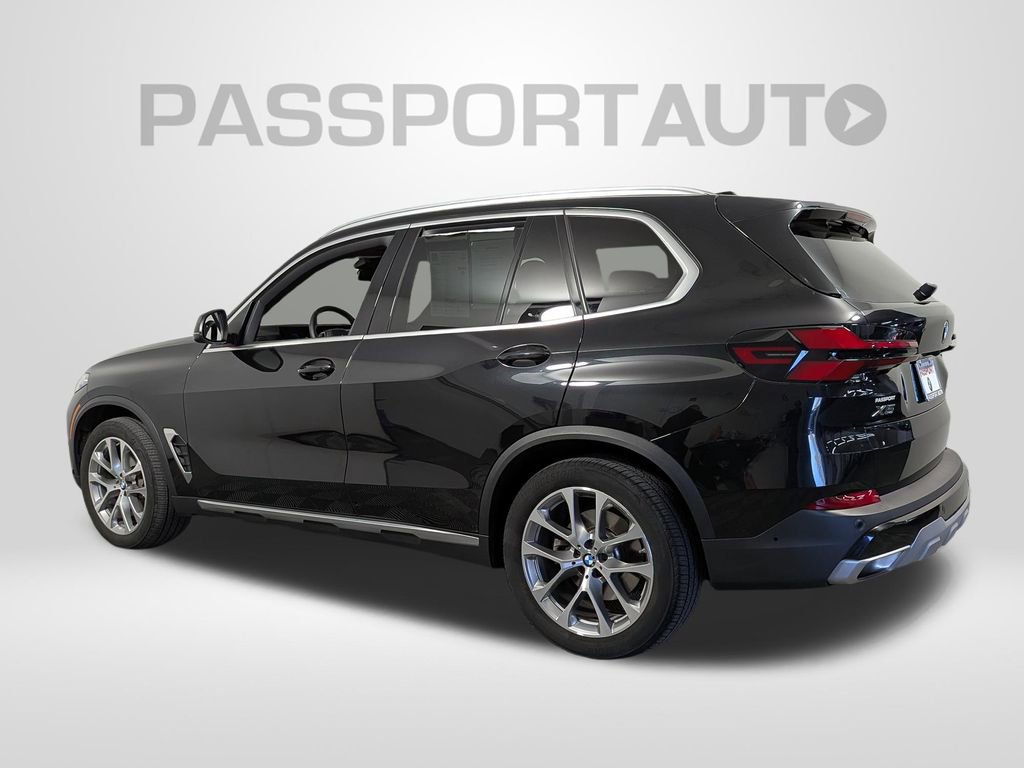 Certified 2024 BMW X5 xDrive40i w/ Premium Package image 3