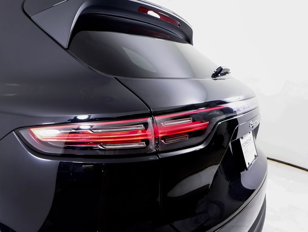 Certified 2022 Porsche Cayenne AWD/4WD image 12