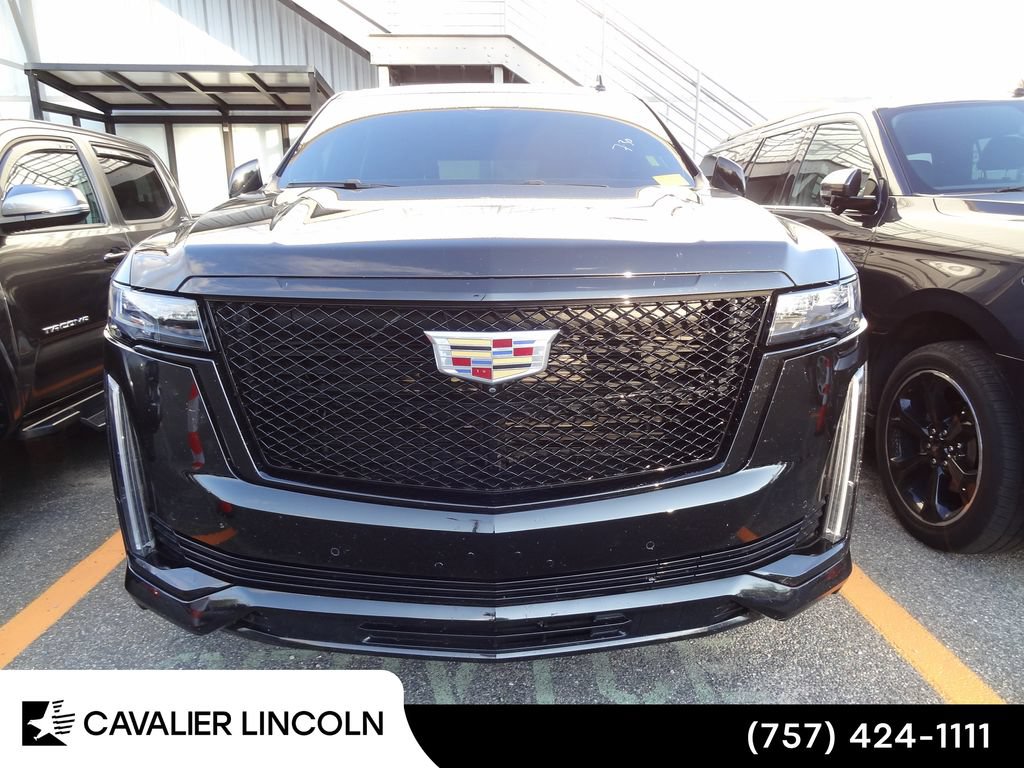 Used 2023 Cadillac Escalade Sport AWD/4WD image 2