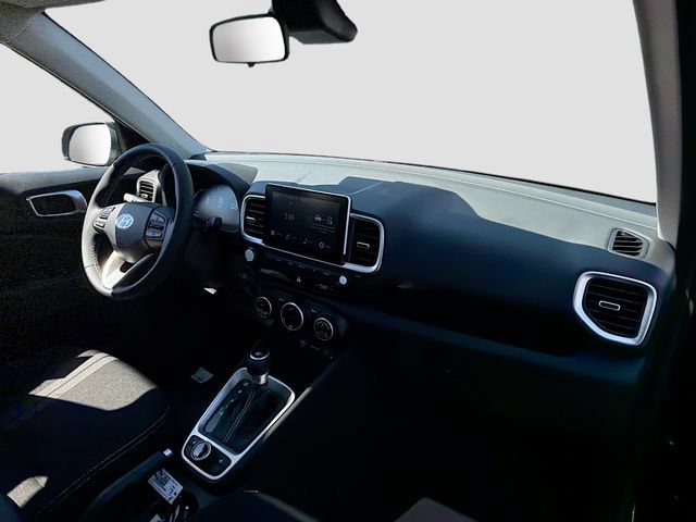 New 2026 Hyundai Venue SEL FWD image 29