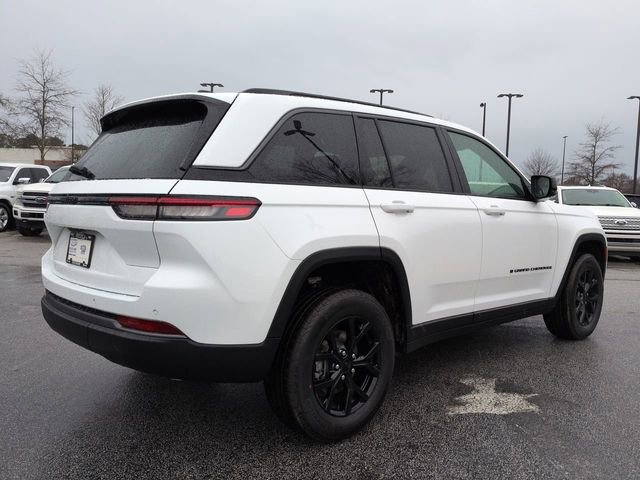 New 2026 Jeep Grand Cherokee Altitude RWD image 4