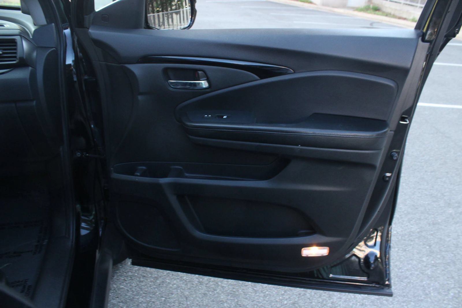 Used 2020 Honda Pilot Touring image 26