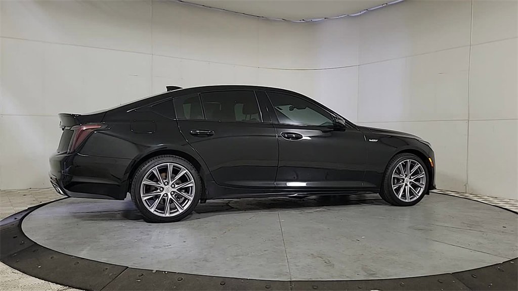 Used 2021 Cadillac CT5 V w/ Premium Package image 8