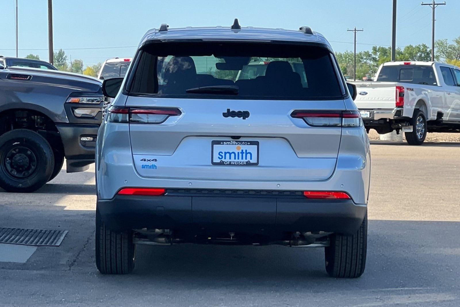 New 2025 Jeep Grand Cherokee L Laredo image 8