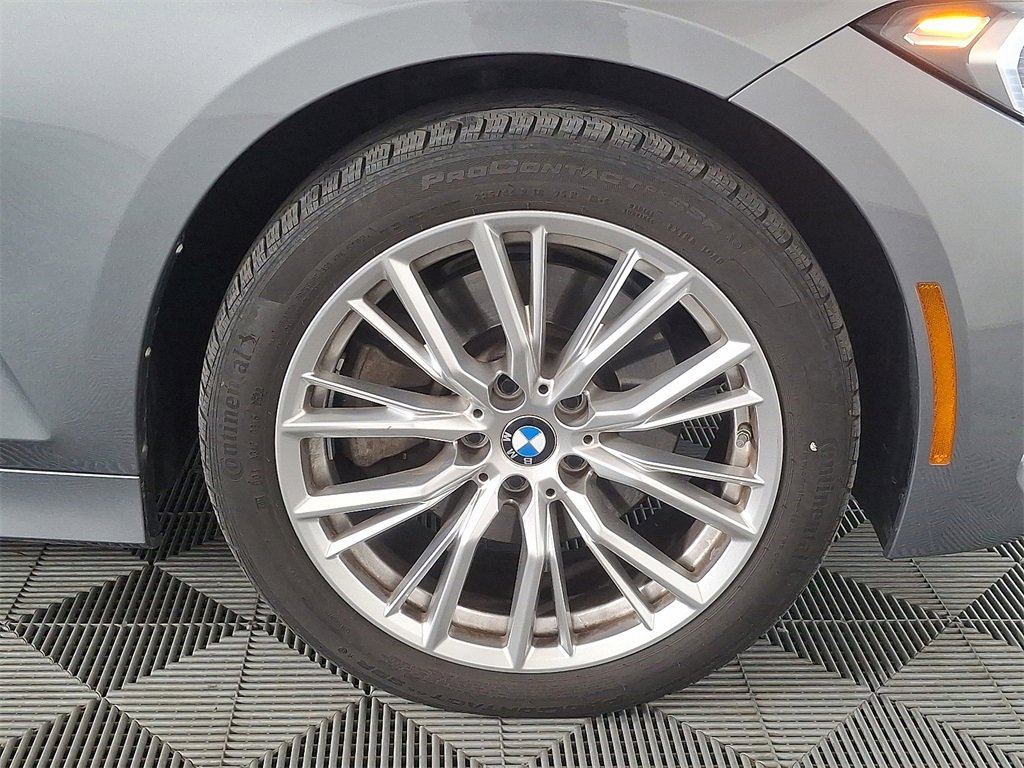 Used 2023 BMW 330i xDrive Sedan w/ Premium Package image 12