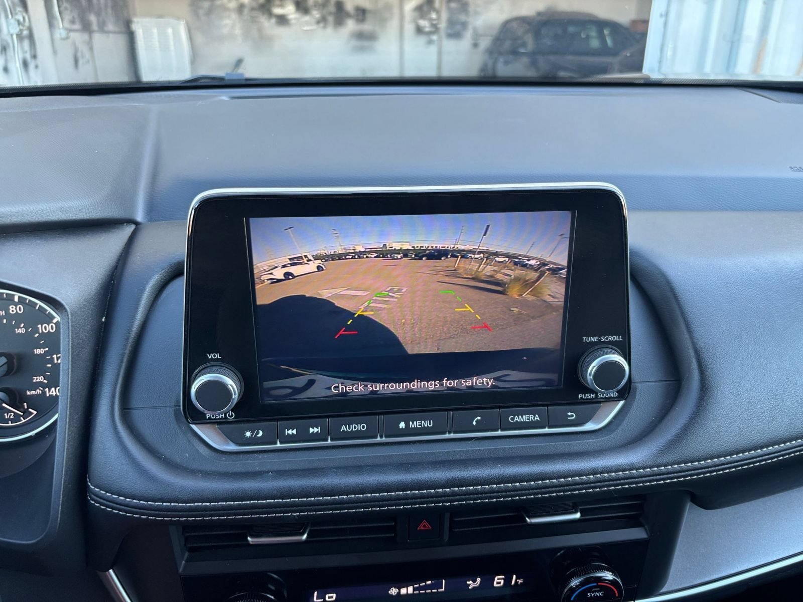 Used 2025 Nissan Rogue SV FWD image 25