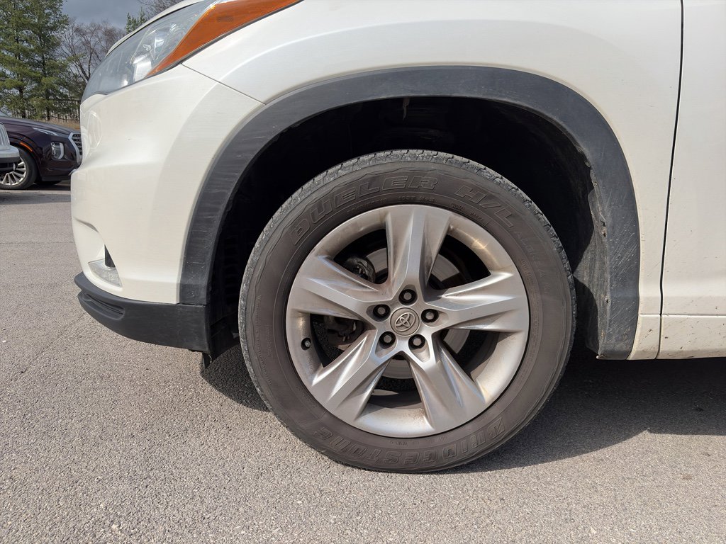 Used 2015 Toyota Highlander Limited image 9
