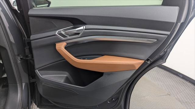 Used 2022 Audi e-tron Premium image 19