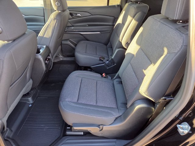 New 2027 Chevrolet Traverse LT w/ Driver Confidence Package FWD image 8