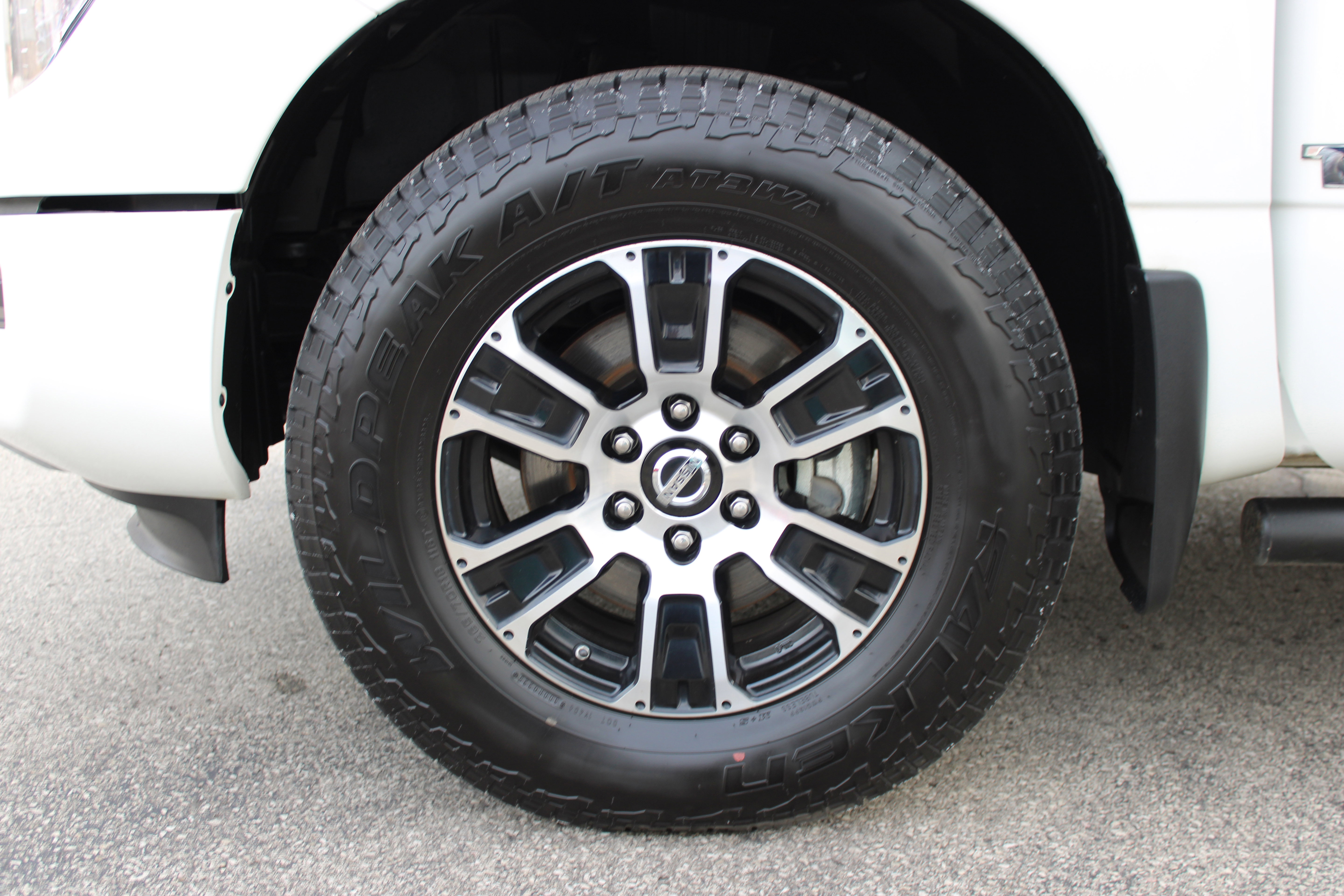 Certified 2022 Nissan Titan SV w/ SV Convenience Package image 36