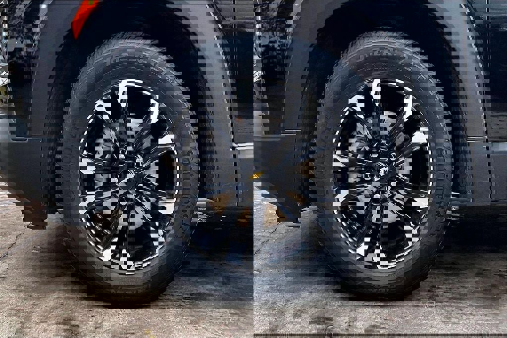 Used 2022 Chevrolet TrailBlazer LT w/ Driver Confidence Package image 8