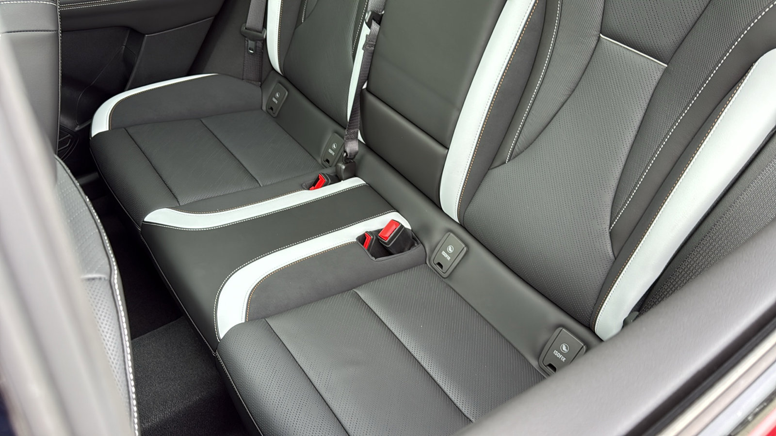 Used 2025 Buick Envision Sport Touring image 29