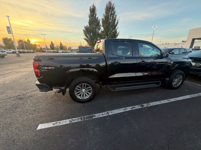 Used 2024 Chevrolet Colorado LT w/ LT Convenience Package II AWD/4WD image 9