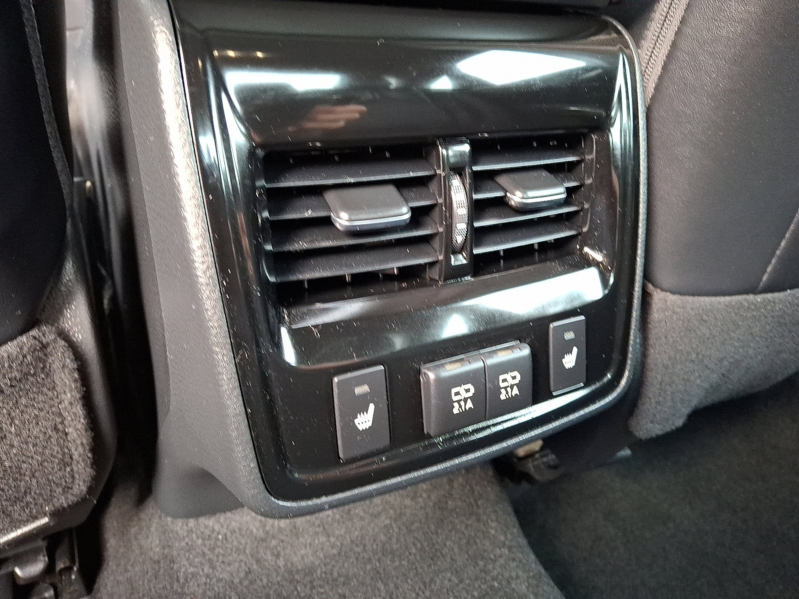 Used 2020 Toyota Avalon Touring image 11