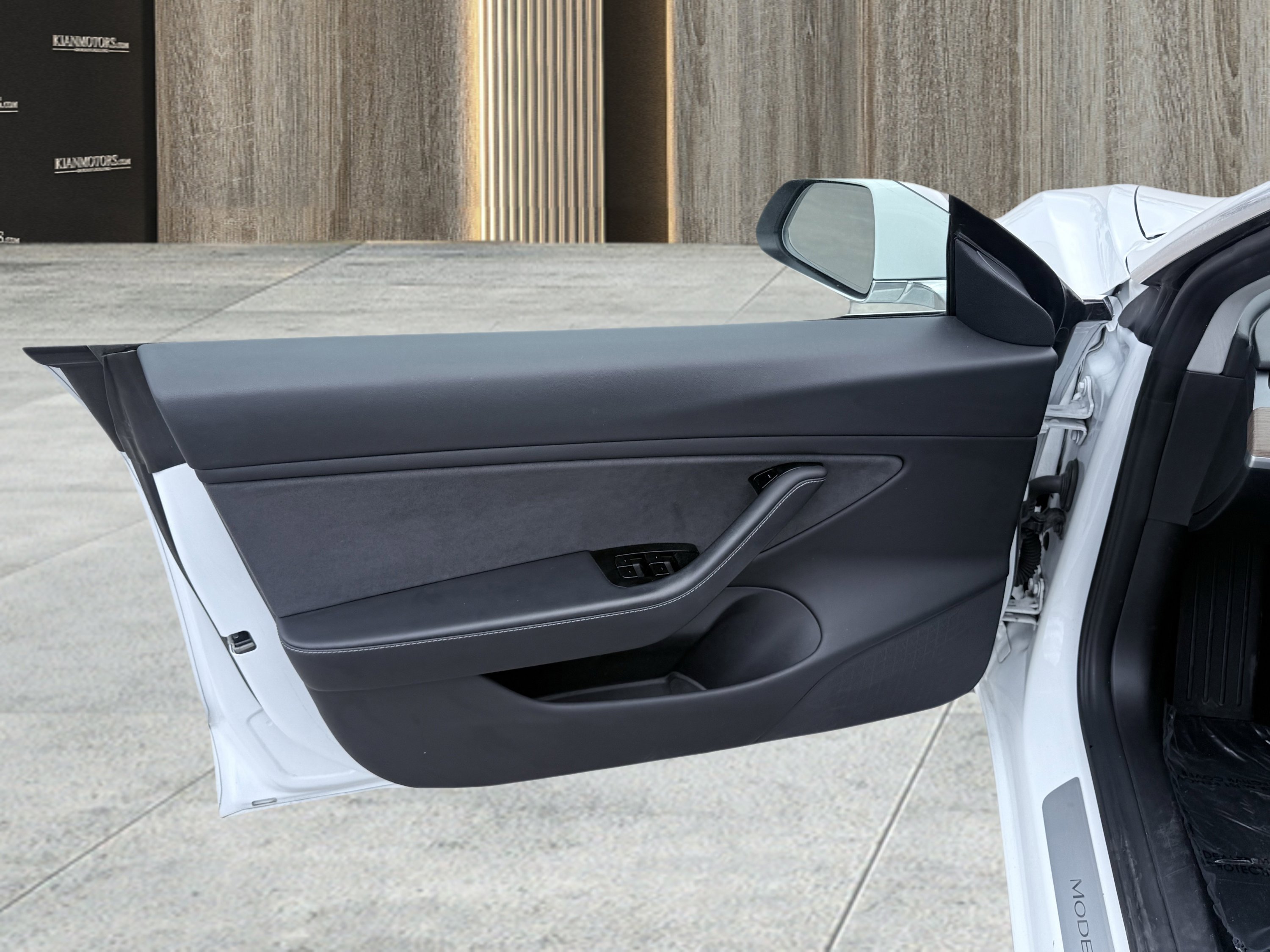 Used 2018 Tesla Model 3 Mid Range image 19