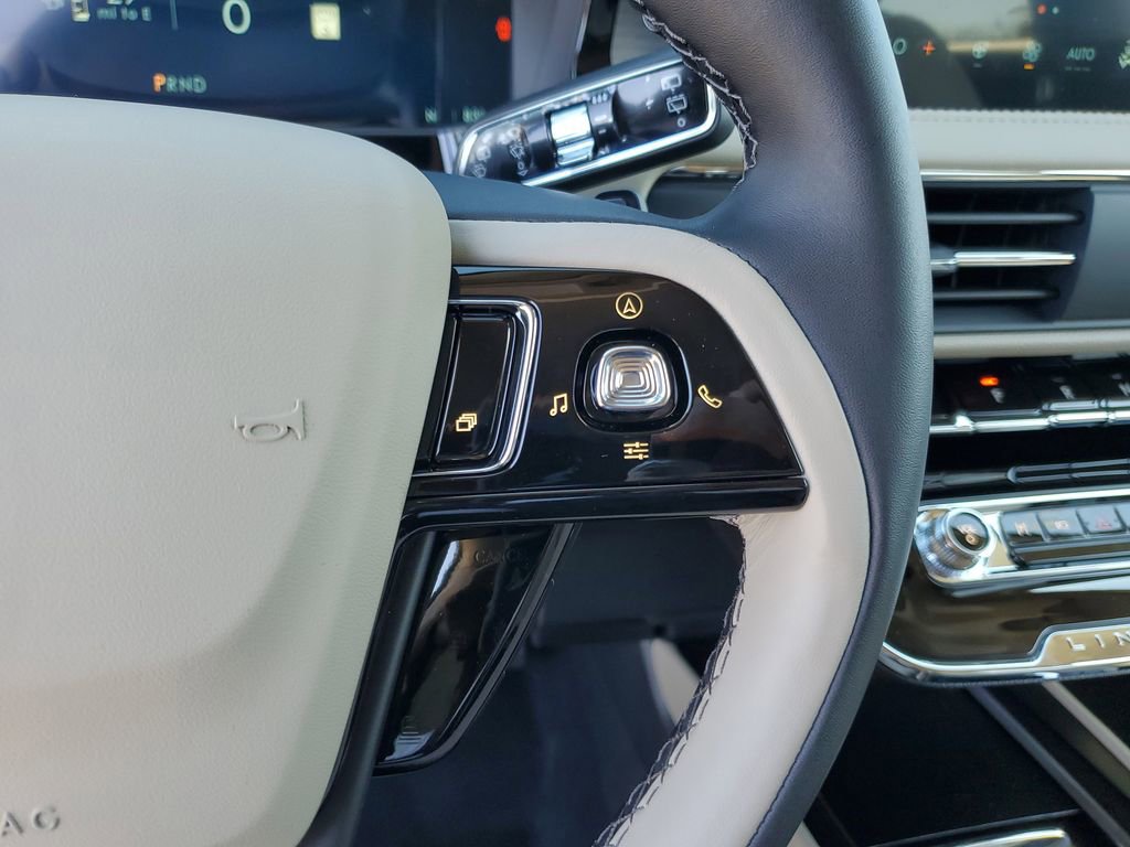 New 2026 Lincoln Corsair Premiere FWD image 24