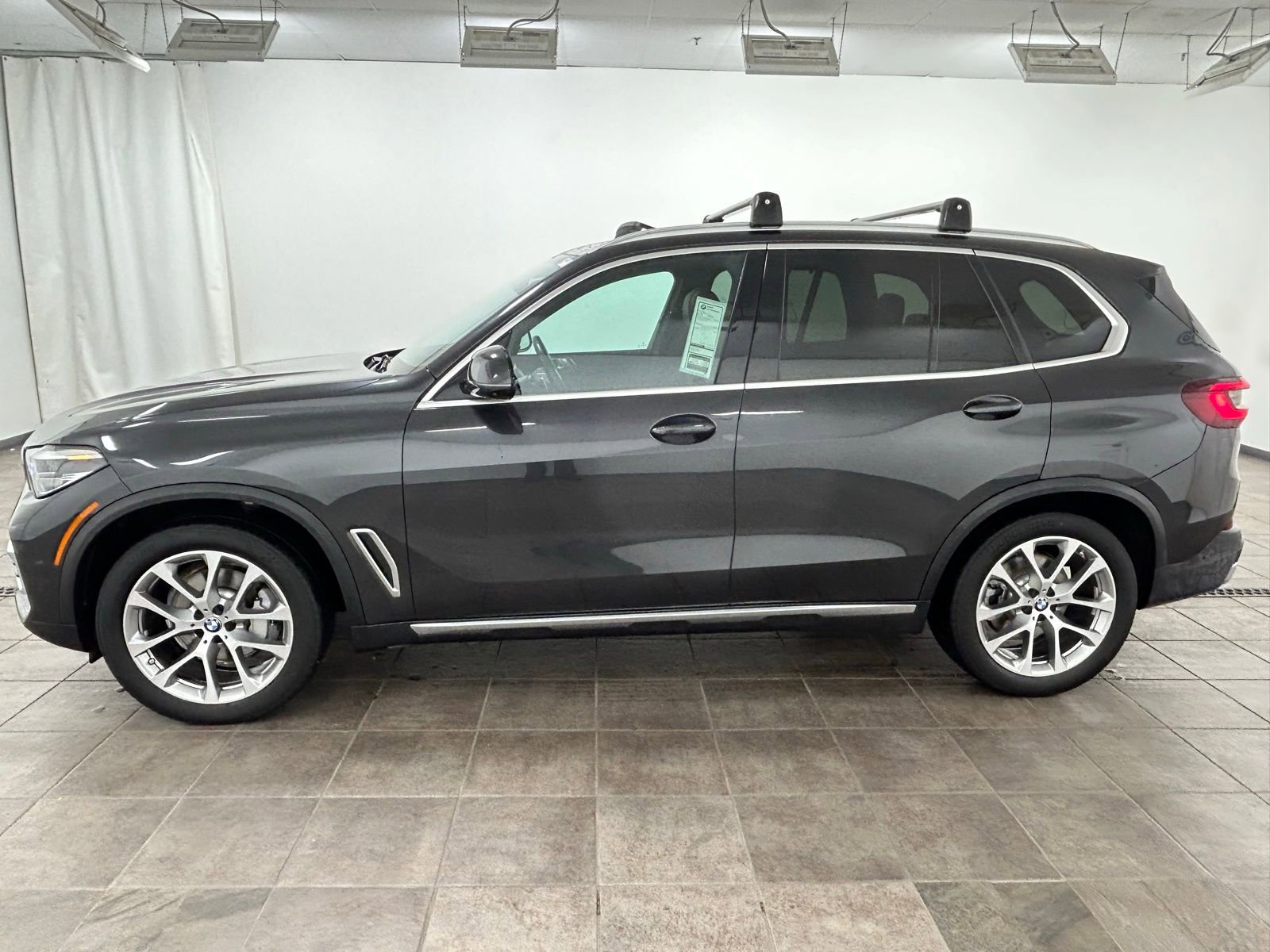 Used 2023 BMW X5 xDrive40i image 2
