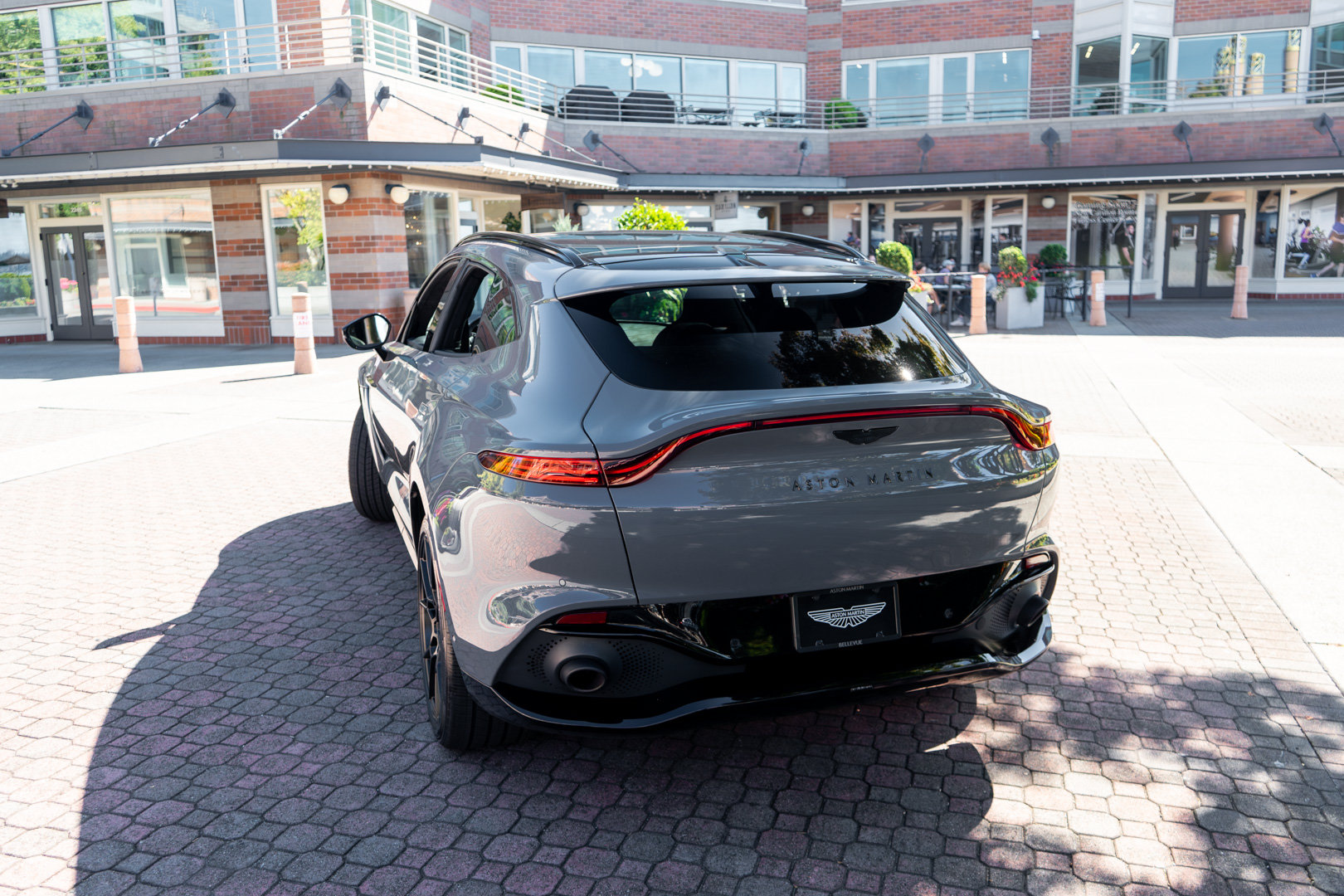 Used 2022 Aston Martin DBX AWD/4WD image 46