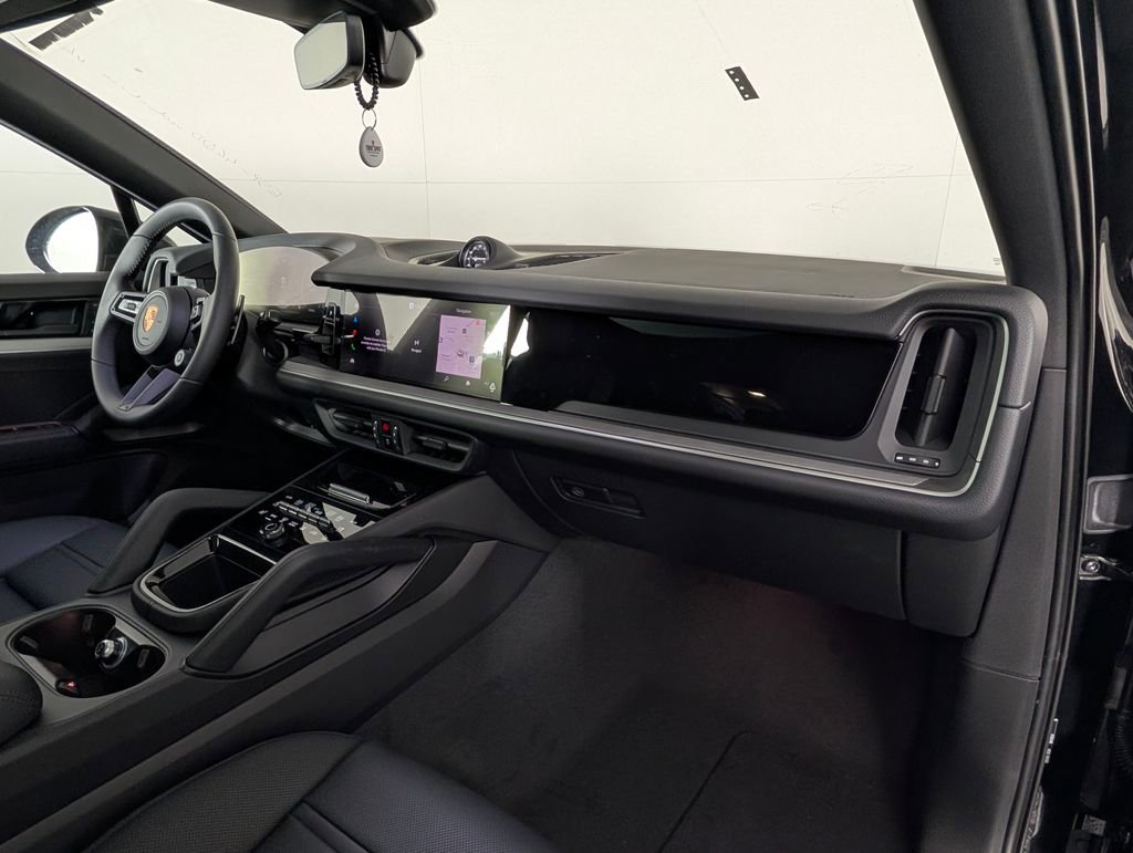 New 2026 Porsche Cayenne Coupe image 19