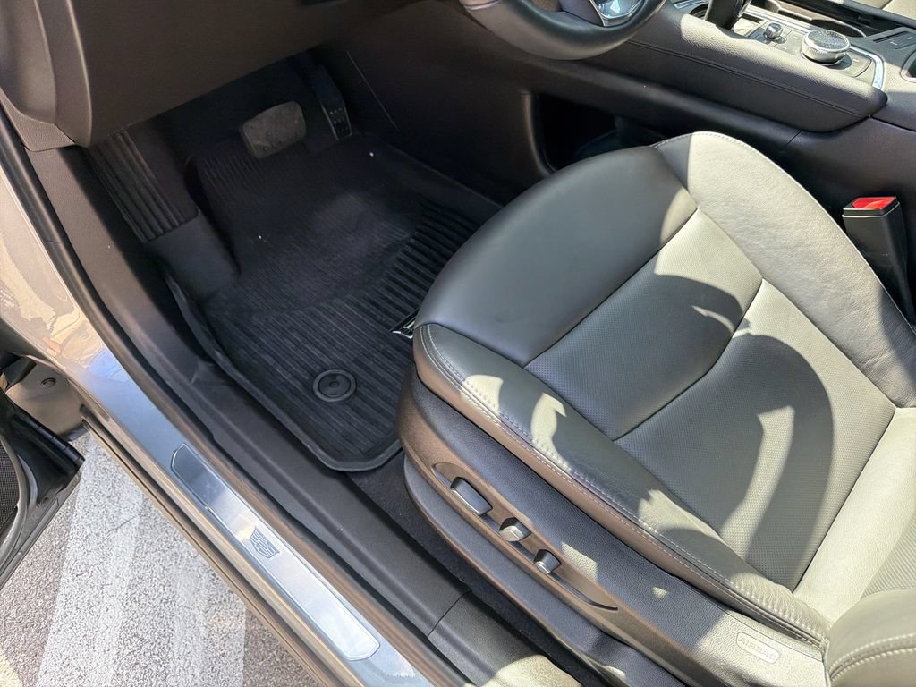 Certified 2023 Cadillac XT6 Premium Luxury w/ Technology Package FWD image 23