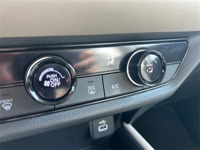 Used 2025 Honda HR-V LX image 16
