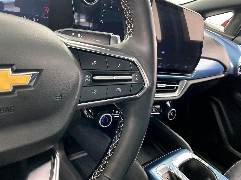 Used 2024 Chevrolet Equinox EV LT FWD image 23