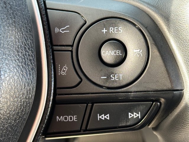 Certified 2023 Toyota Venza LE AWD/4WD image 14