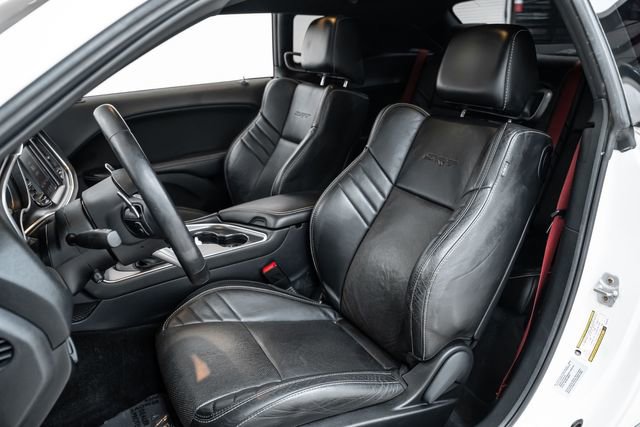 Used 2016 Dodge Challenger SRT w/ Technology Group image 20