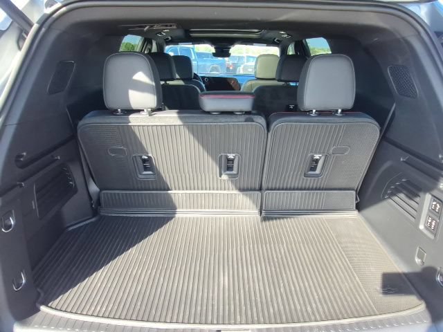 Used 2024 Chevrolet Traverse RS AWD/4WD image 15