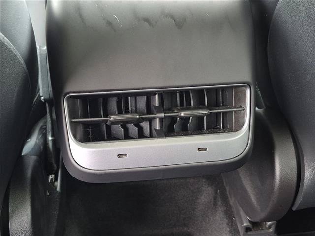 Used 2023 Tesla Model Y Long Range AWD/4WD image 17