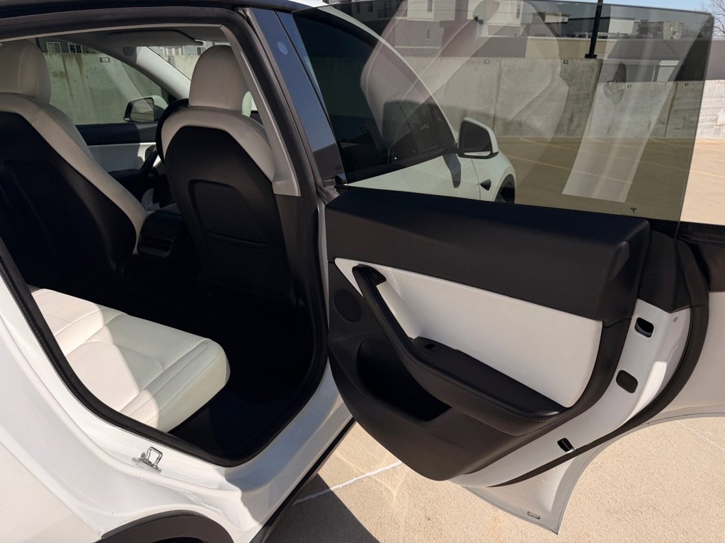 Used 2021 Tesla Model Y Long Range image 14