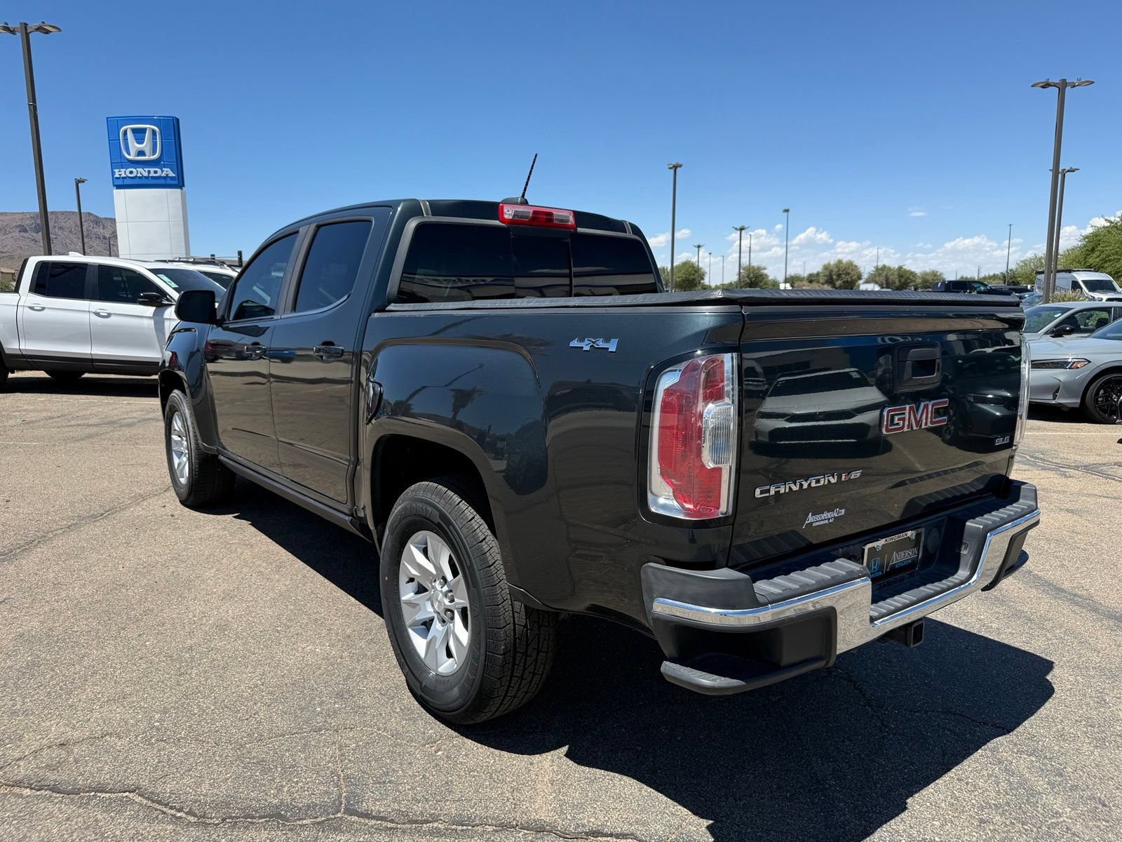 Used 2018 GMC Canyon SLE w/ SLE Convenience Package AWD/4WD image 9