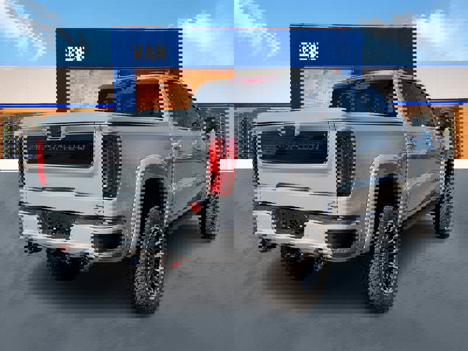 New 2025 GMC Sierra 1500 AT4 w/ AT4 Premium Package image 7