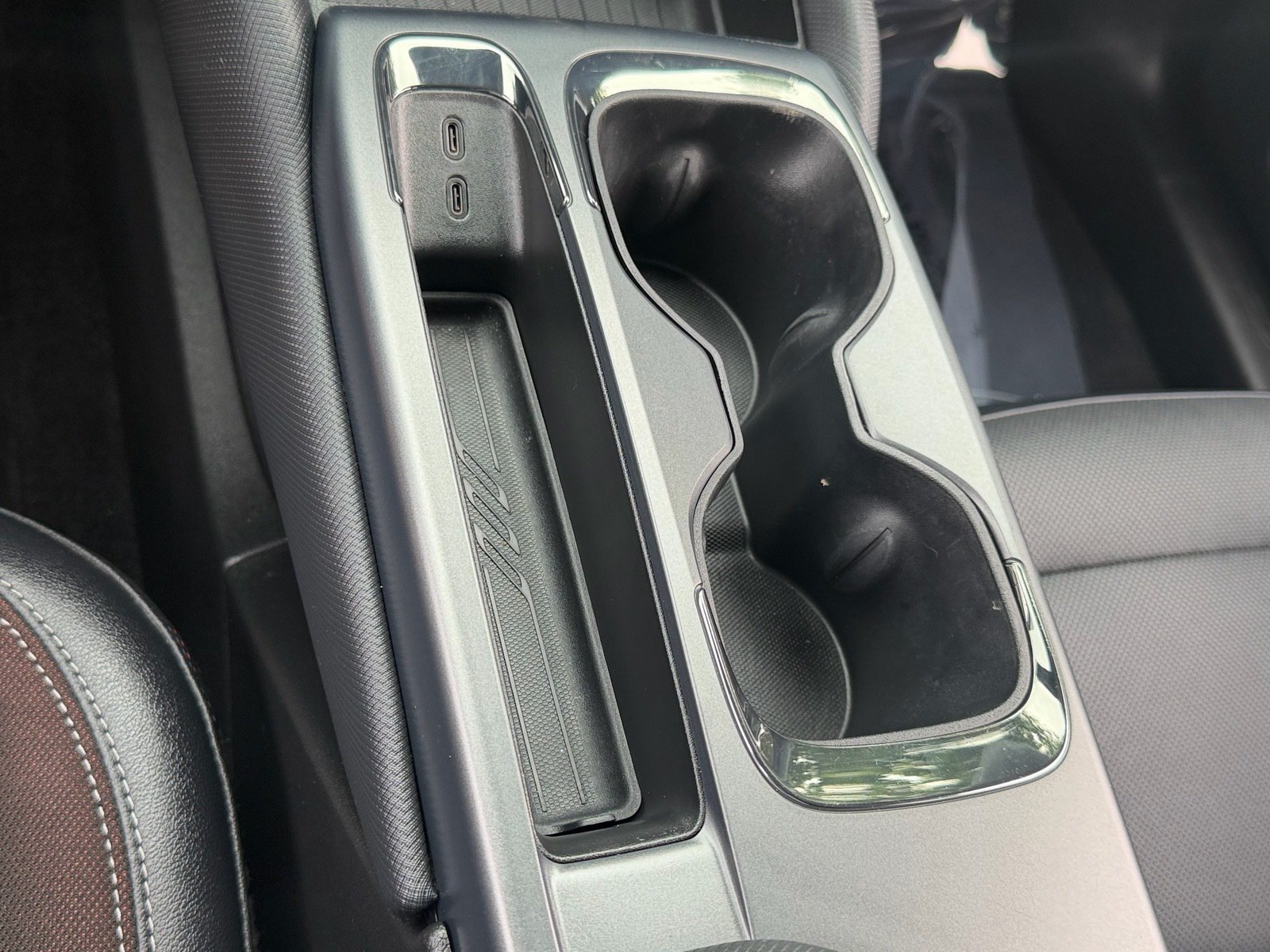 Used 2024 Chevrolet Equinox EV RS FWD image 25