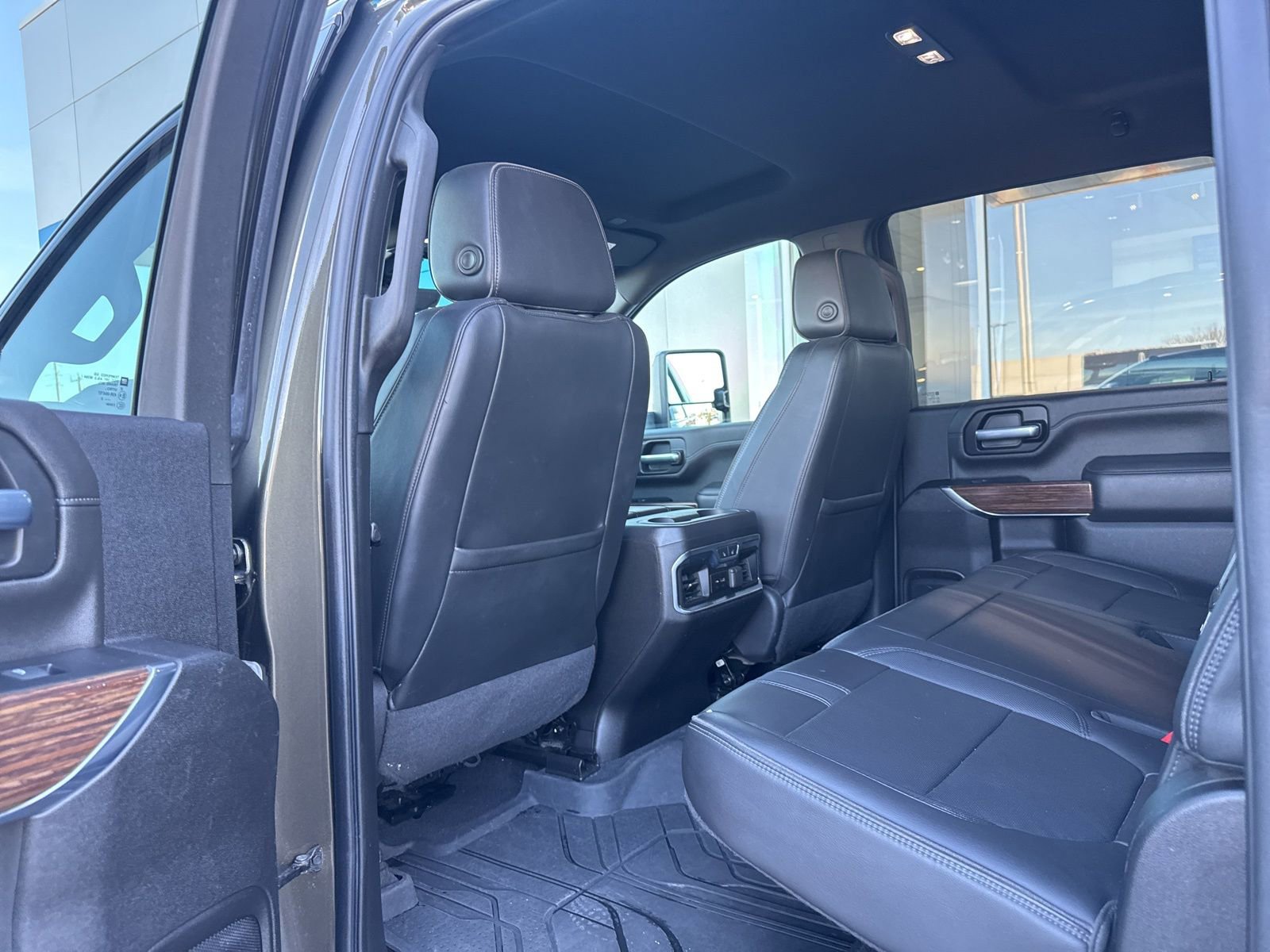 Used 2022 Chevrolet Silverado 3500 High Country w/ Z71 Off-Road Package image 14