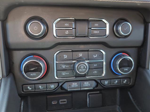 Used 2022 Chevrolet Suburban Premier image 13