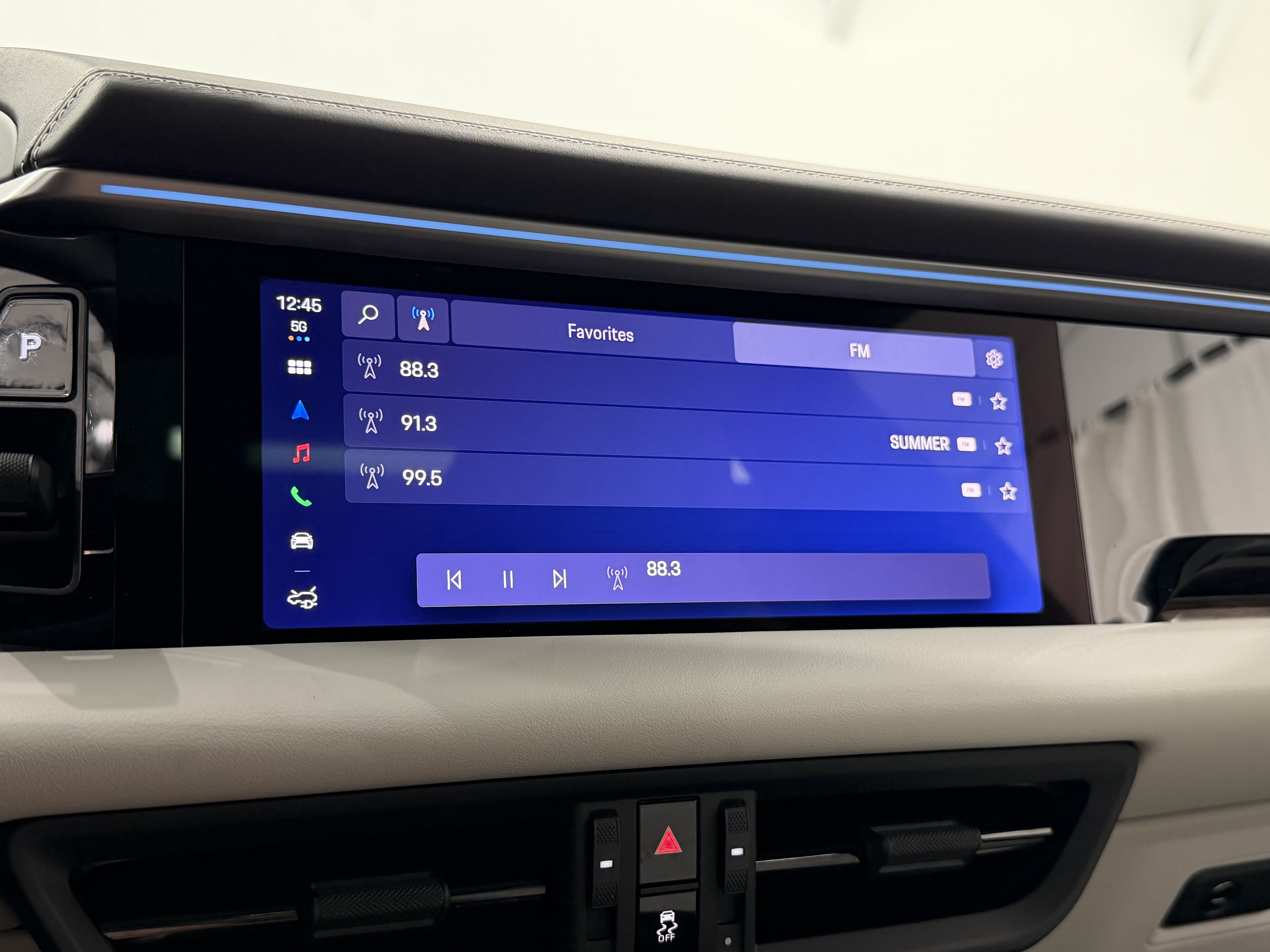 New 2026 Porsche Macan 4 Electric AWD/4WD image 42