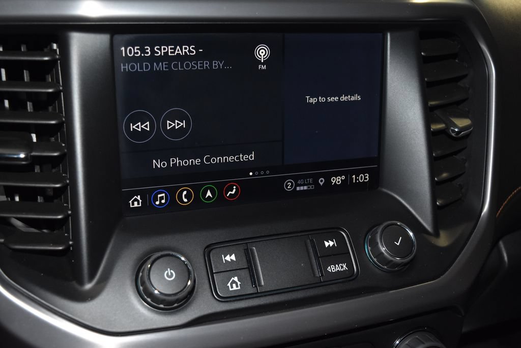 Used 2021 GMC Acadia AT4 w/ LPO, Adventure Package AWD/4WD image 11